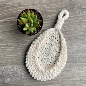 Garlic Keeper, Crochet Plant Hanger, Hanging Basket for Wall, Entry Way Decor